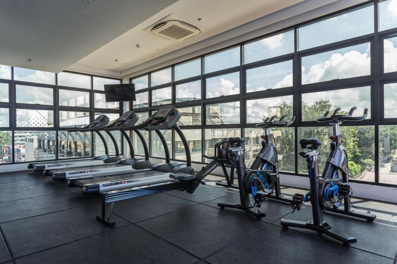 Stonehill Suites Bacolod Eksteriør billede