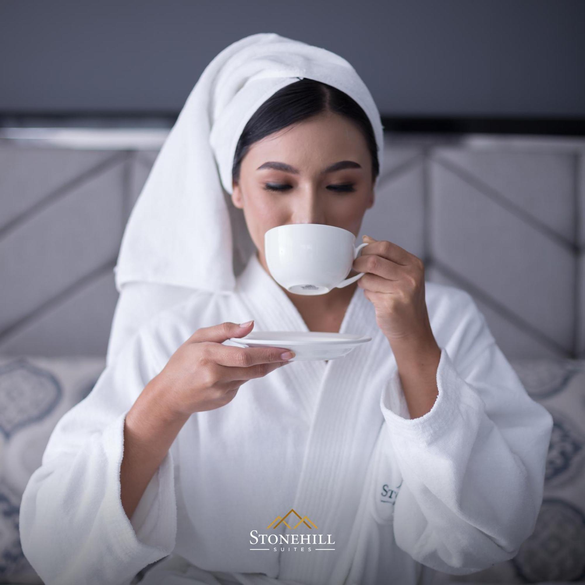 Stonehill Suites Bacolod Eksteriør billede