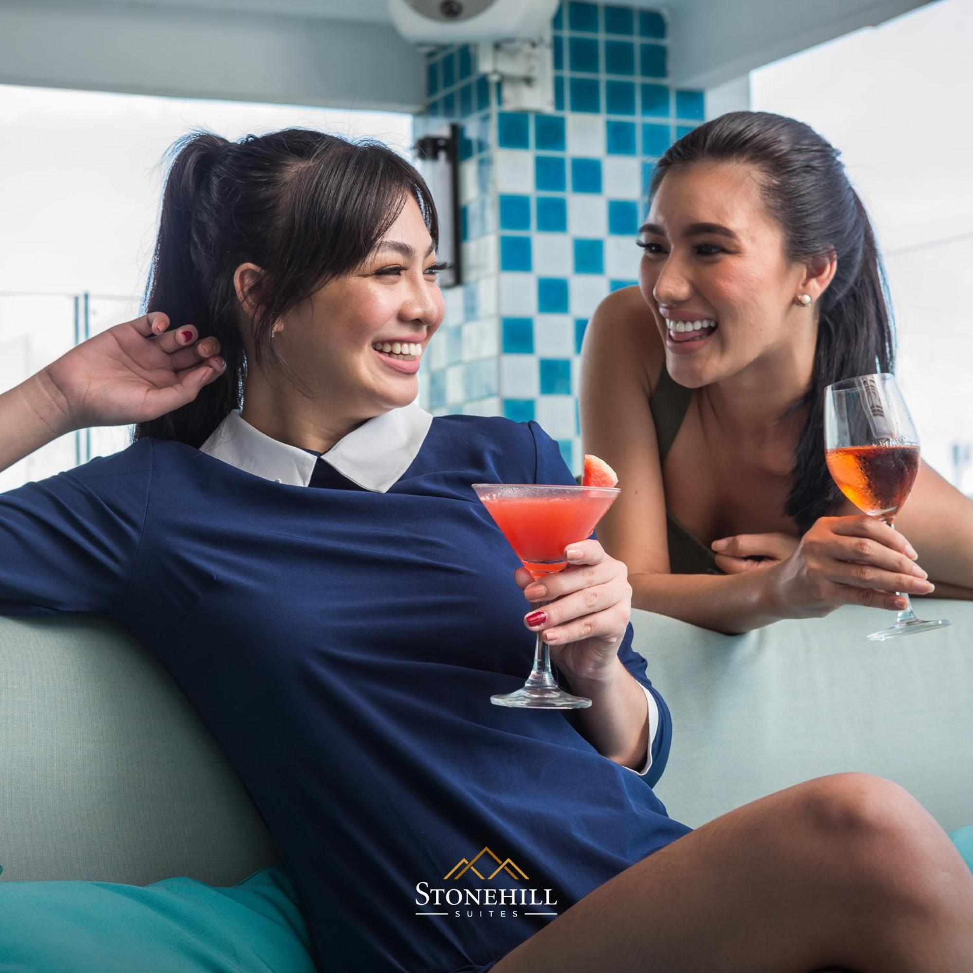 Stonehill Suites Bacolod Eksteriør billede