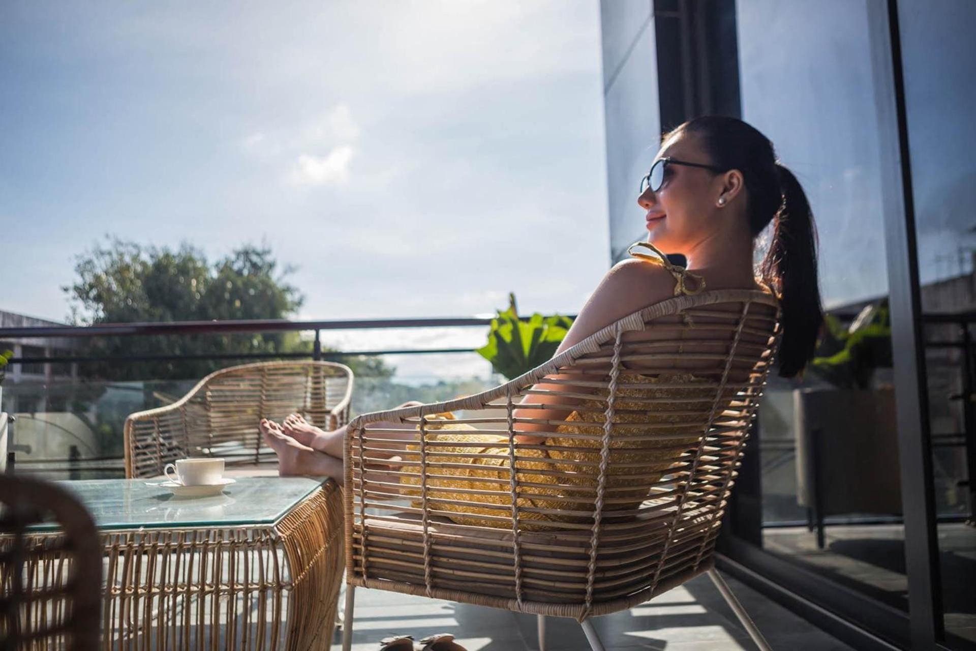 Stonehill Suites Bacolod Eksteriør billede