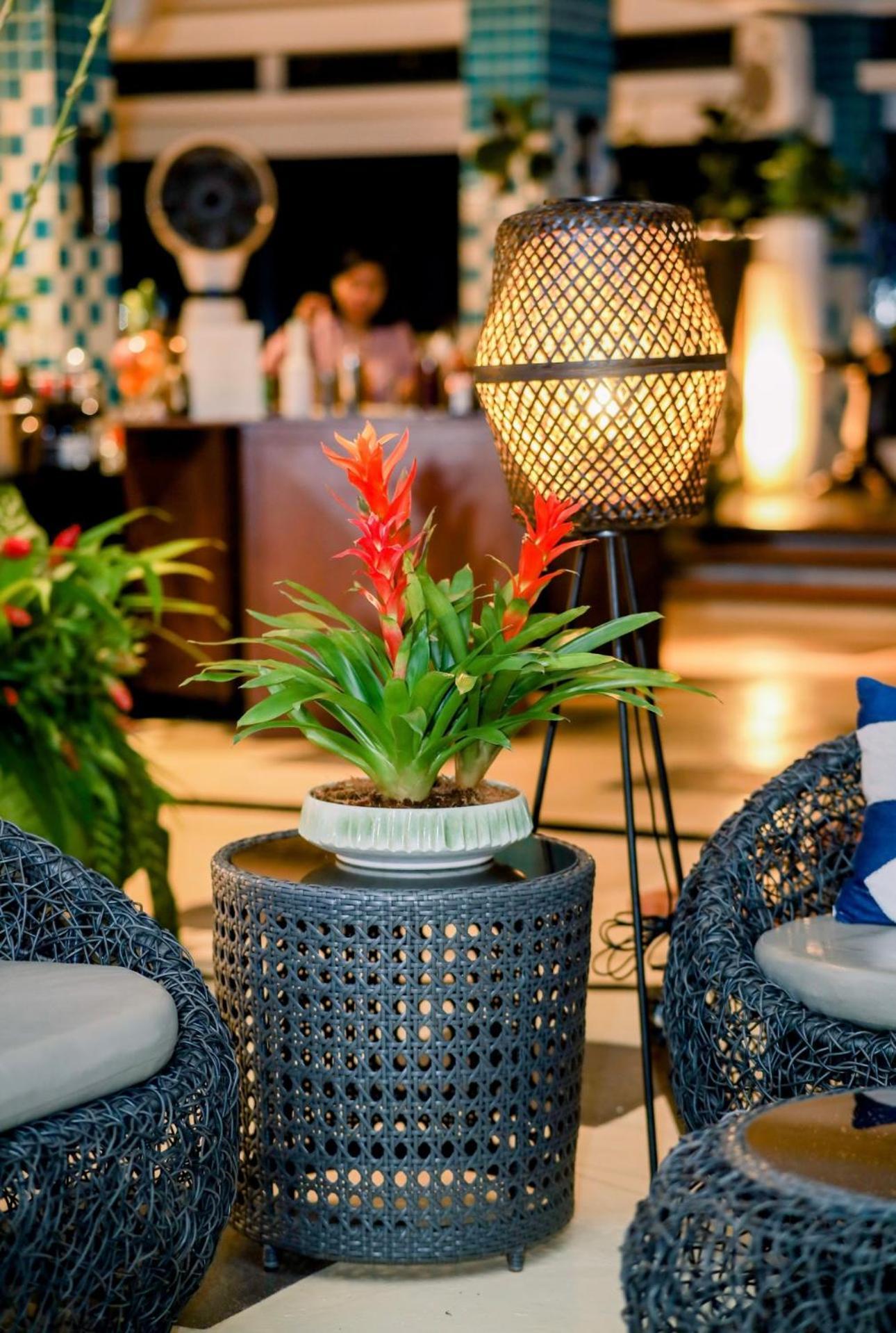 Stonehill Suites Bacolod Eksteriør billede